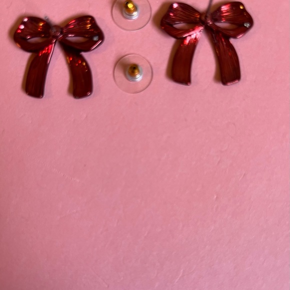 Red Bow fashion earrings for women, great condition perfect for any occasion - Picture 4 of 5